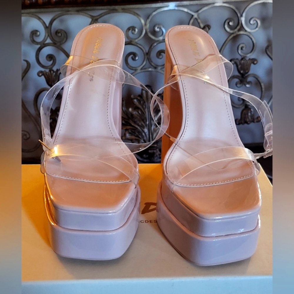 Calla nude platform heels